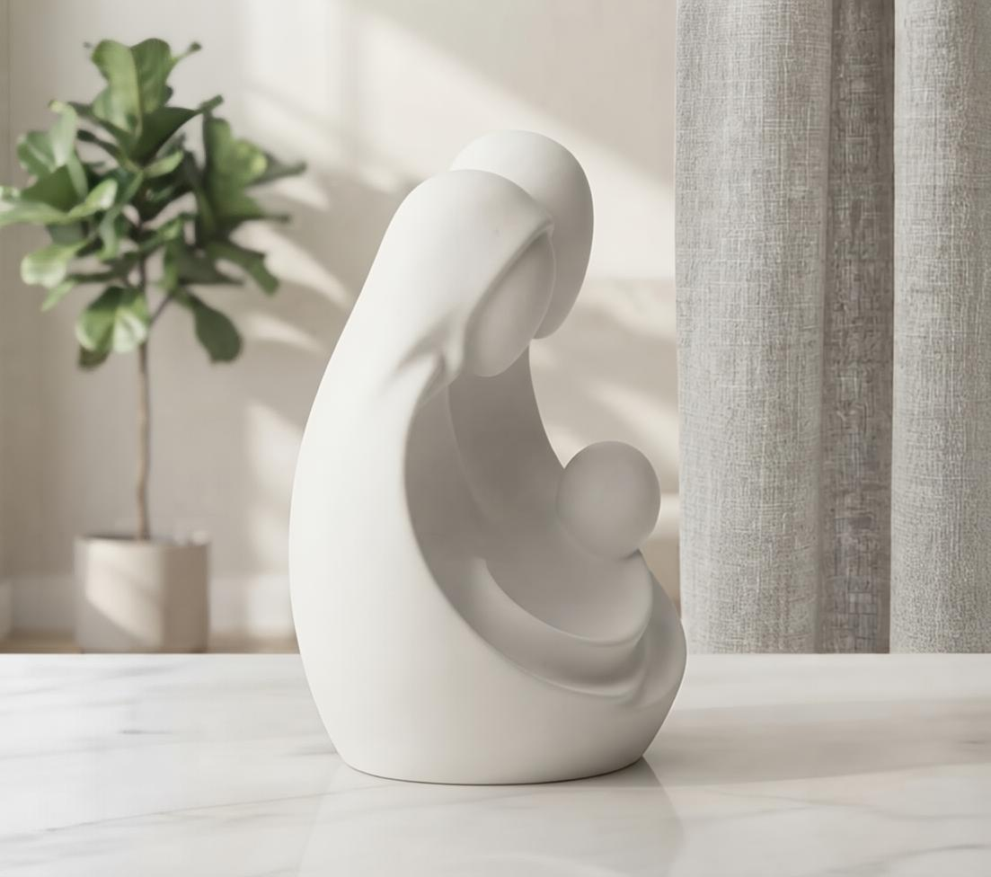 Family Embrace Sculpture – 3D Printed Abstract Matte White Decor